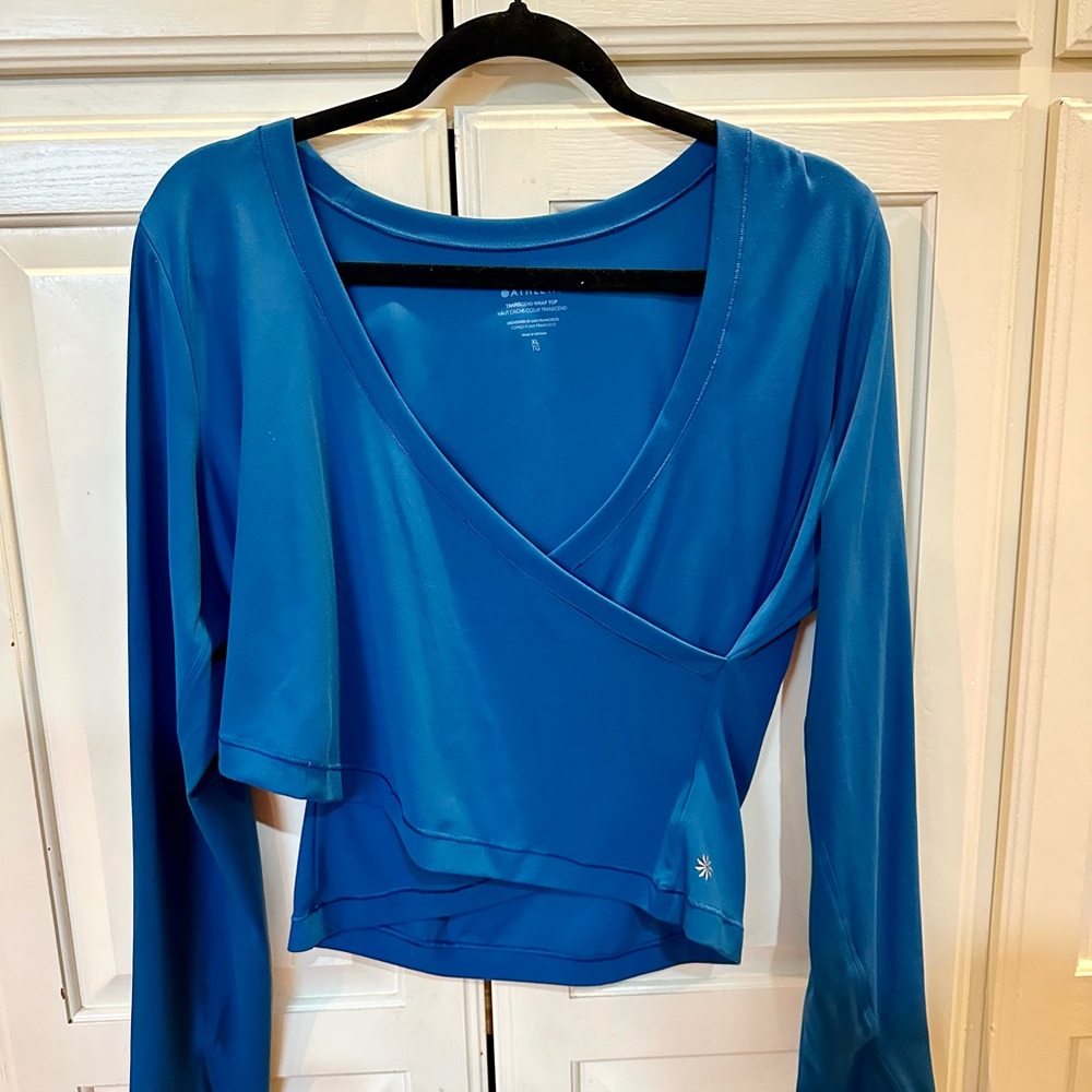 New Athleta Transcend Wrap Top
